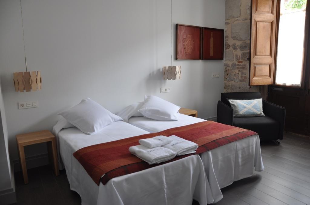 Emebed Posada กาสโตรเฮริซ ห้อง รูปภาพ